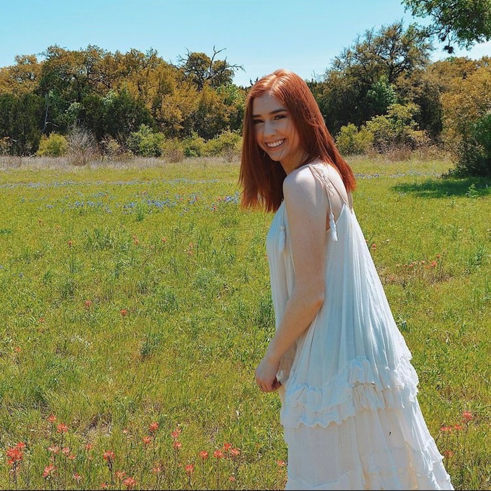 Meet your Posher, Elizabeth